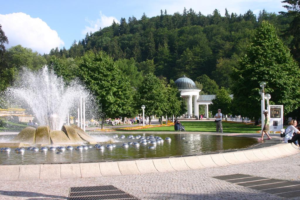 Penzion Speedway Mariënbad Buitenkant foto